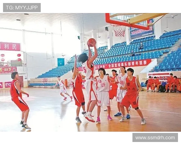 上海女篮与江苏女篮激战正酣谁能在这场巅峰对决中笑到最后
